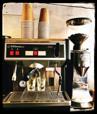 本格エスプレッソマシンで抽出するコーヒーを京都を中心にケータリング＆移動カフェ（移動販売）