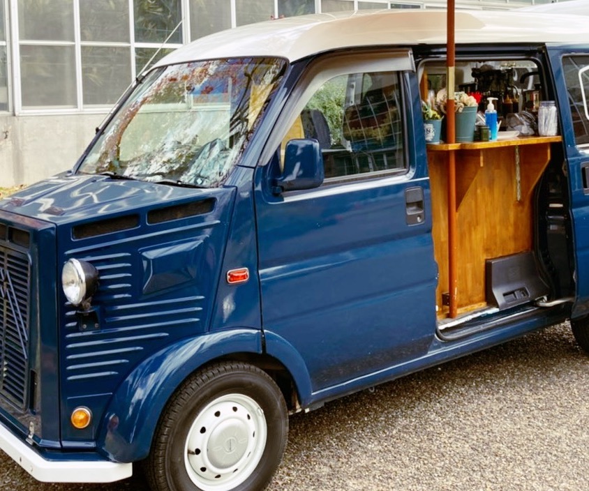 京都のの移動販売 EZYCAFEの移動販売車「EZY_H(シトロエンH仕様の軽バン)