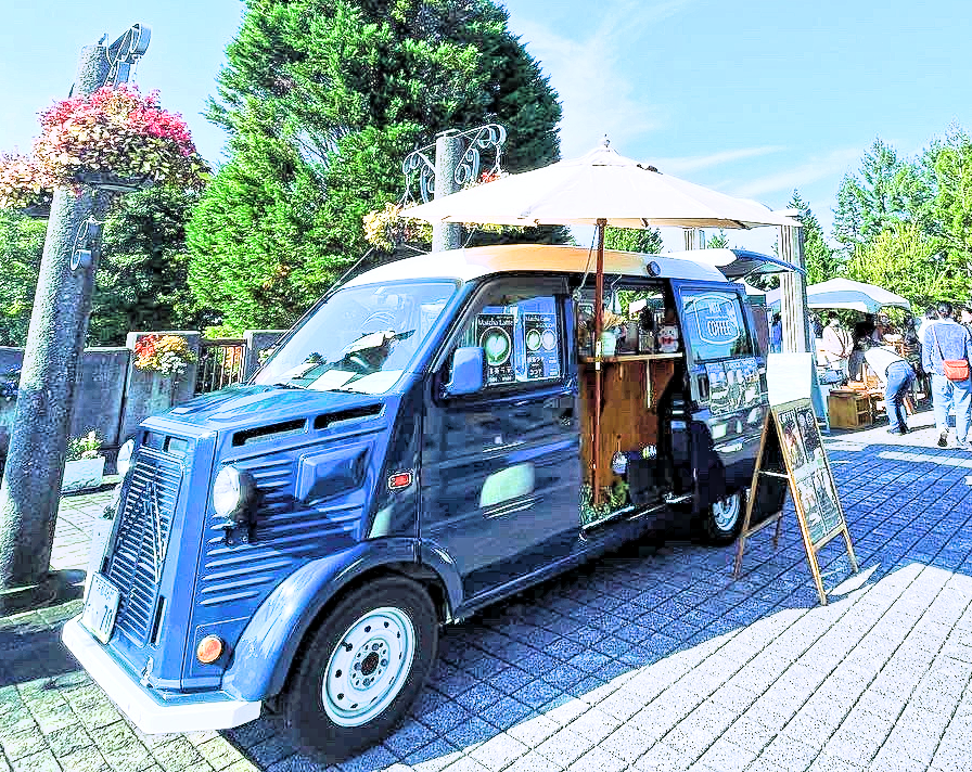 シトロエンHバン風のキッチンカー（キッチンカー）｜京都の移動カフェ EZYCAFE