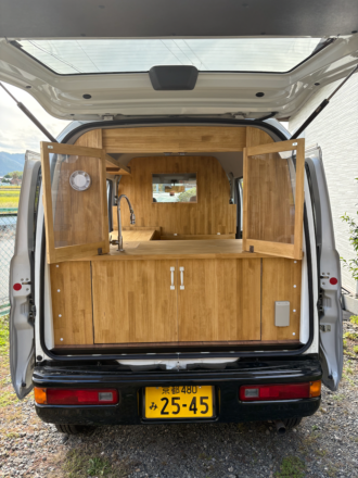カフェカー販売車両｜後ろ
